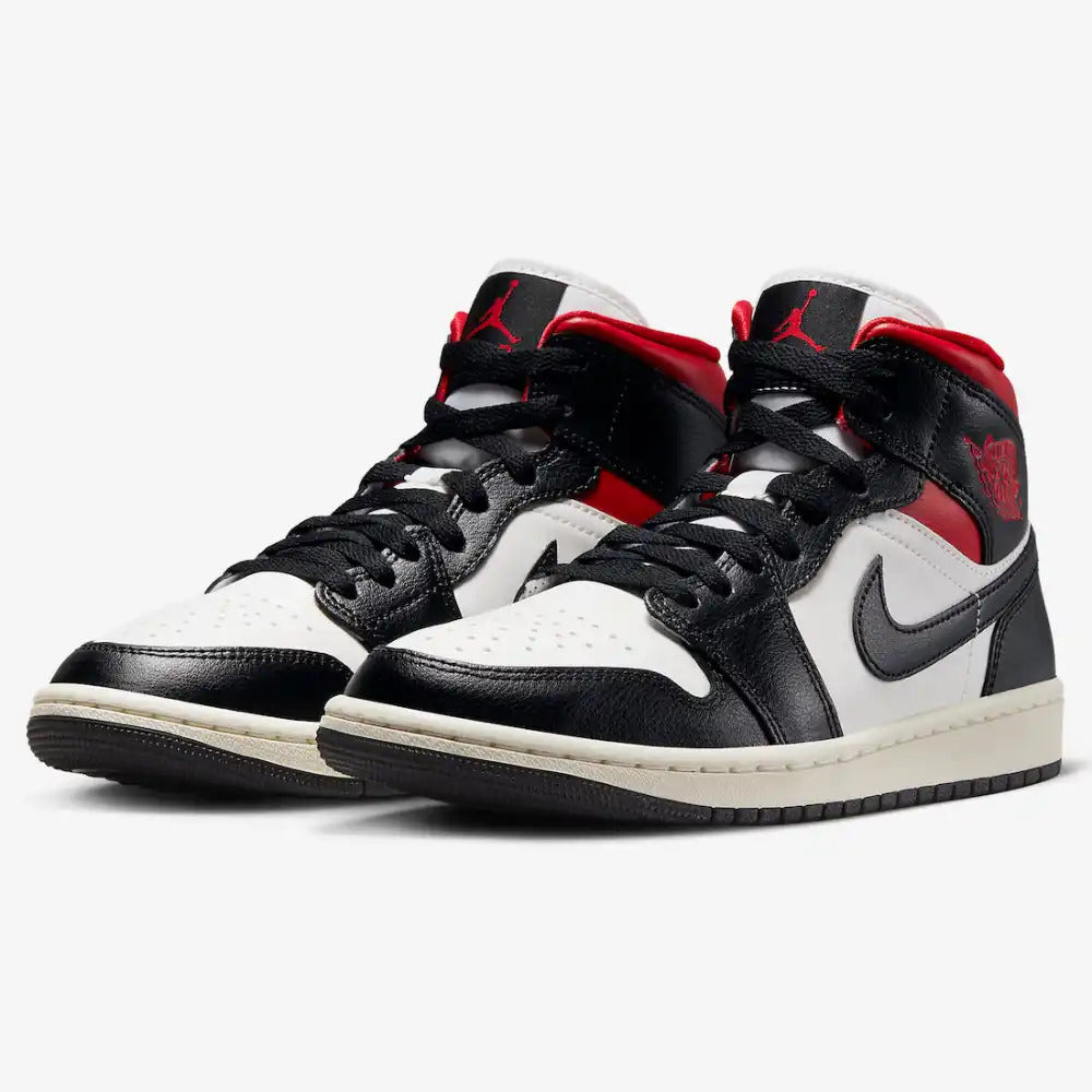 Tênis Air Jordan 1 - Preto / Vermelho / Branco