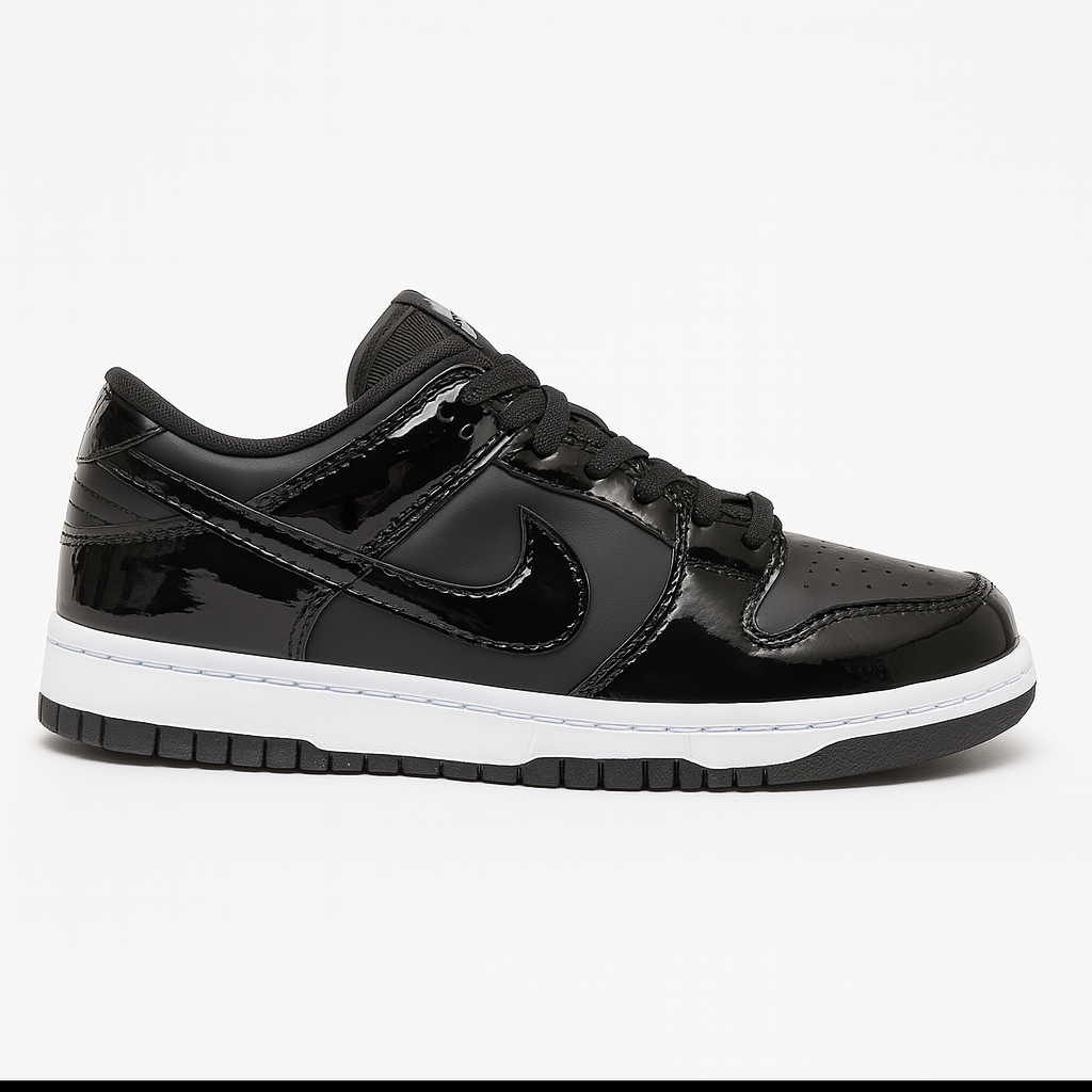 Tênis SB Dunk Low - Preto / Preto Verniz