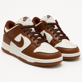 Tênis SB Dunk Low - Caramelo / Branco
