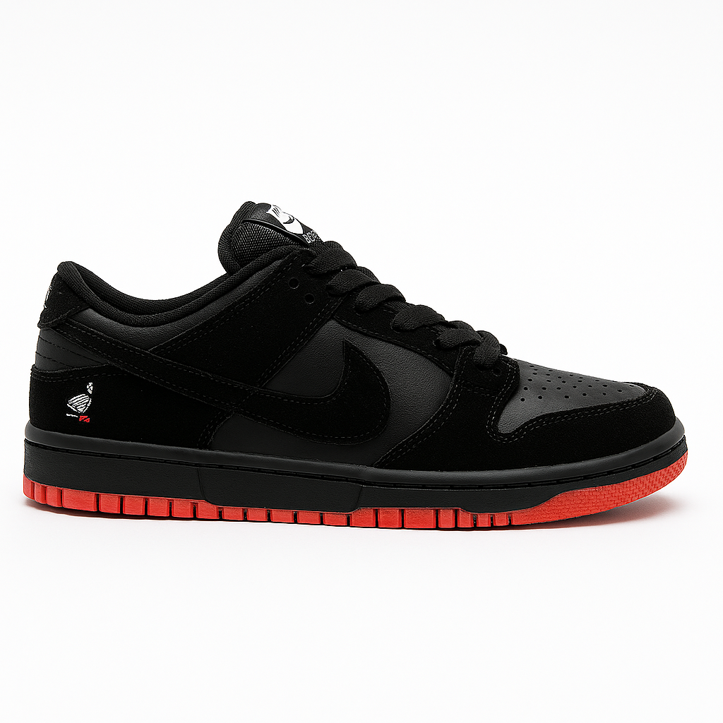 Tênis SB Dunk Low - Grafite/Preto/Vermelho