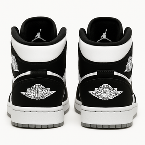 Tênis Air Jordan 1 - Preto / Branco