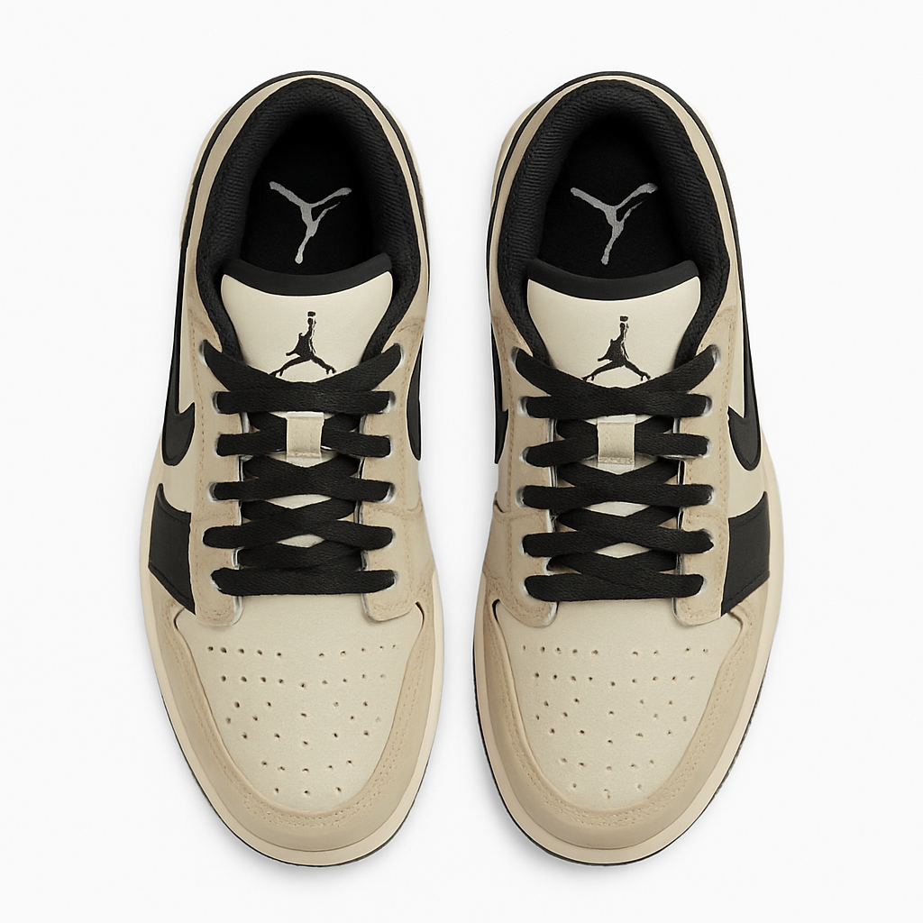 Tênis Air Jordan 1 Low - Travis Scott - Branco / Preto