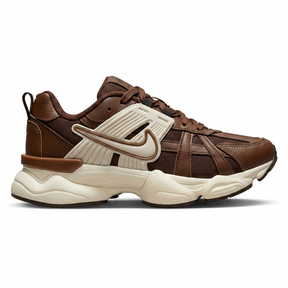 Tênis Nike V2K Run - Café Coffe