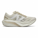 Tênis New Balance Fuel Cell Rebel - Bege