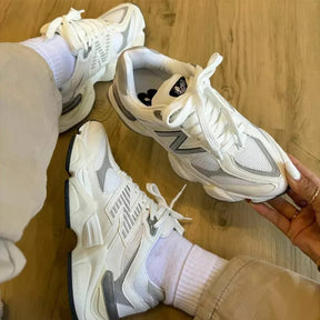 Tênis New Balance 9060 – Branco & Cinza
