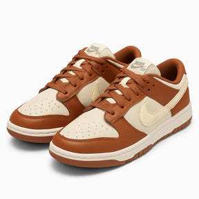 Tênis SB Dunk Low - Marrom / Bege