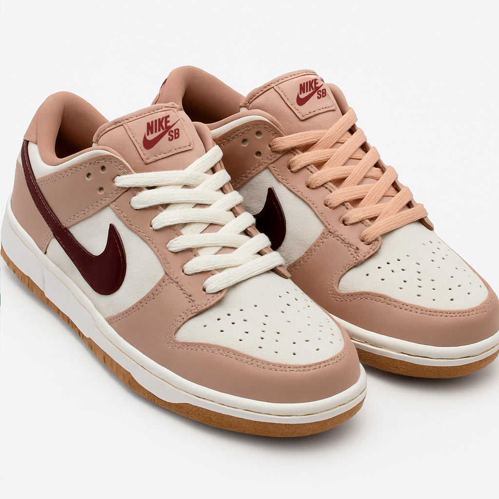 Tênis SB Dunk Low - Rosa / Vinho