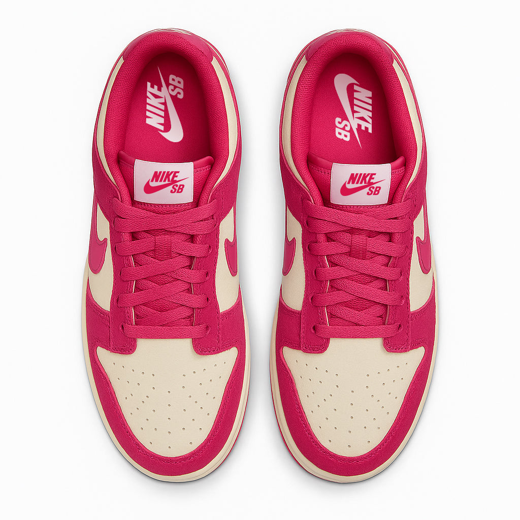 Tênis SB Dunk Low - Pro Camurça Pink
