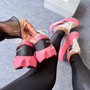 Tênis New Balance FuelCell Rebel v4 - Rosa / Branco