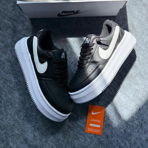 Tênis Nike Court Vision Plataforma - Preto / Branco