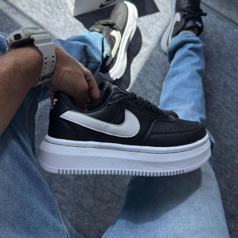 Tênis Nike Court Vision Plataforma - Preto / Branco