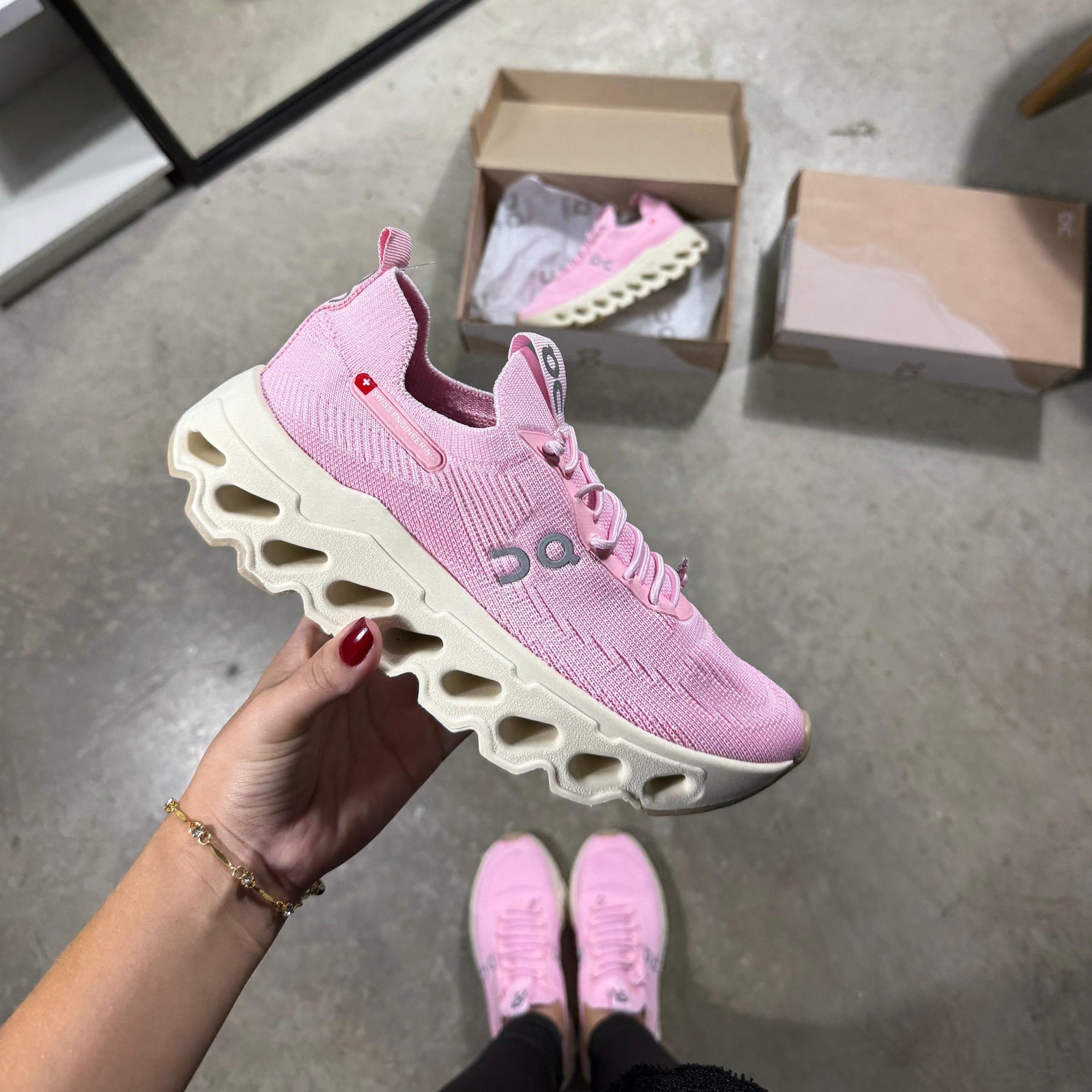 Tênis On Cloud - Rosa / Off