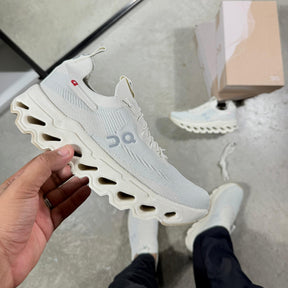 Tênis On Cloud - Off White