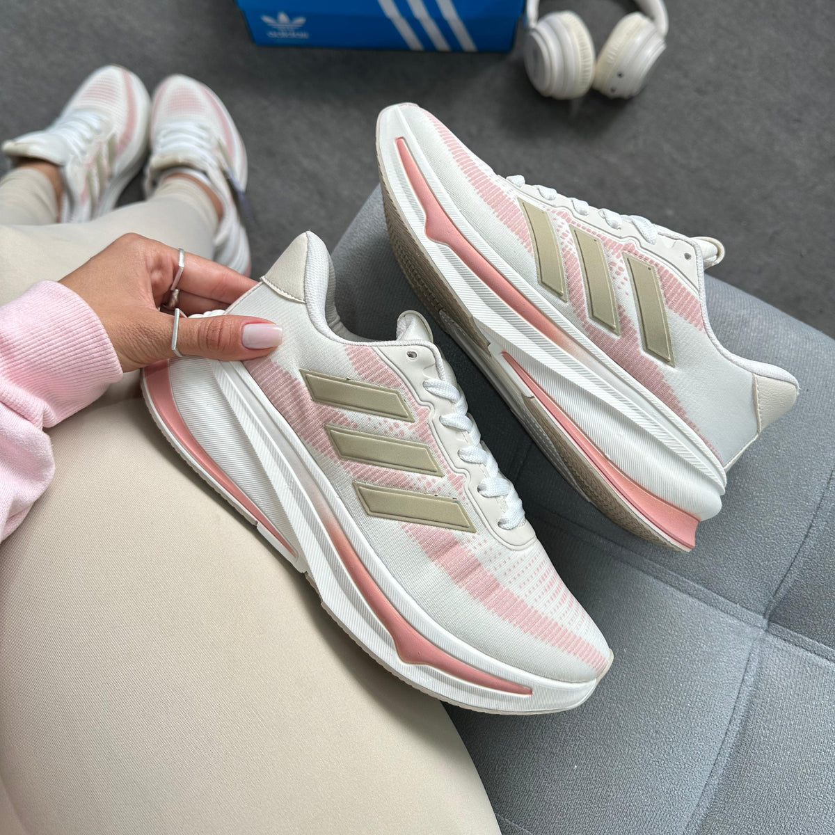 Tênis Adidas Supernova - Stride 2.0 Runnig - Branco / Bege / Rosa