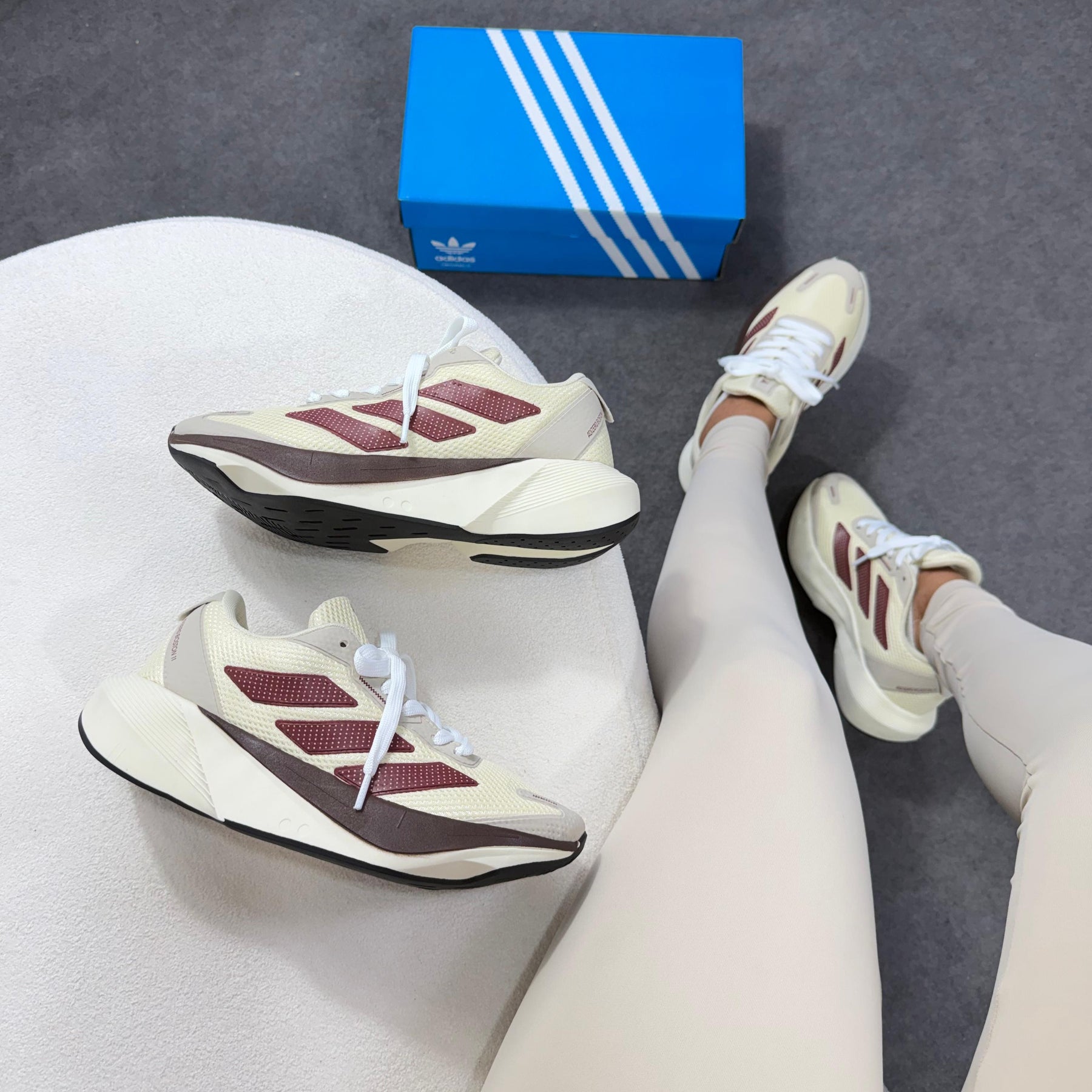 Tênis Adidas Adizero Bonton 11 - Bege - Marrom