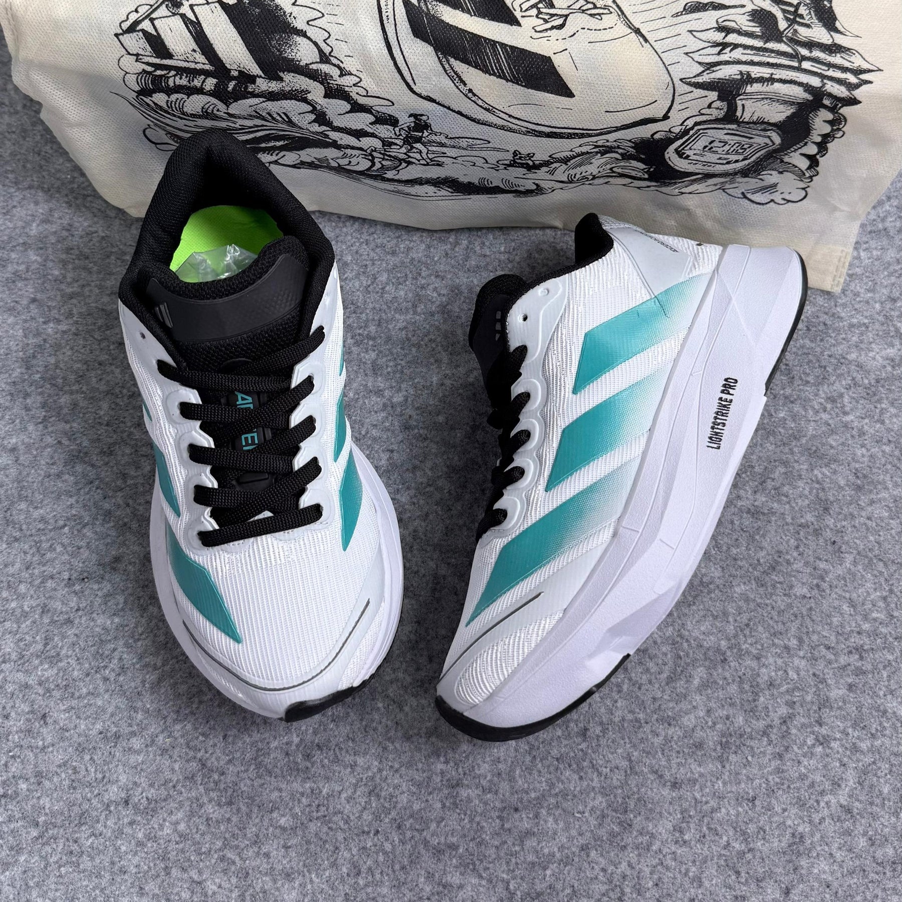 Tênis Adidas Adizero Boston 13 - Branco / Verde Água