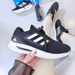 Tênis Adidas Ultrabounce - Preto / Branco