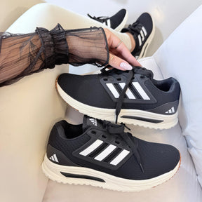 Tênis Adidas Ultrabounce - Preto / Branco