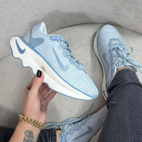Tênis Nike Motiva - Azul Bebê
