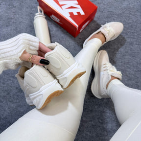 Tênis Pegasus 41 - Off / Branco