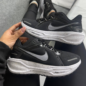 Tênis Pegasus 41 - Preto / Branco