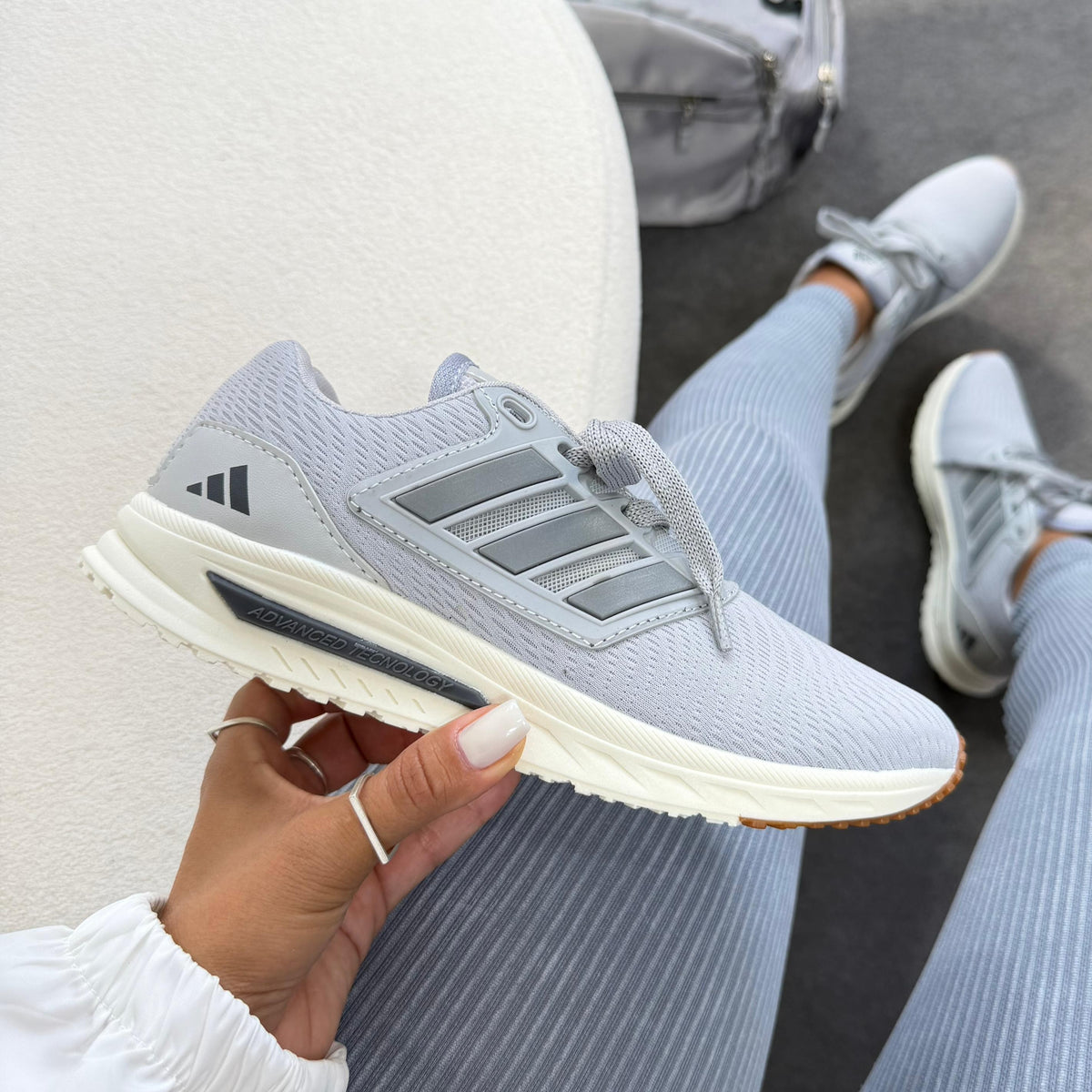 Tênis Adidas Advanced - Cinza