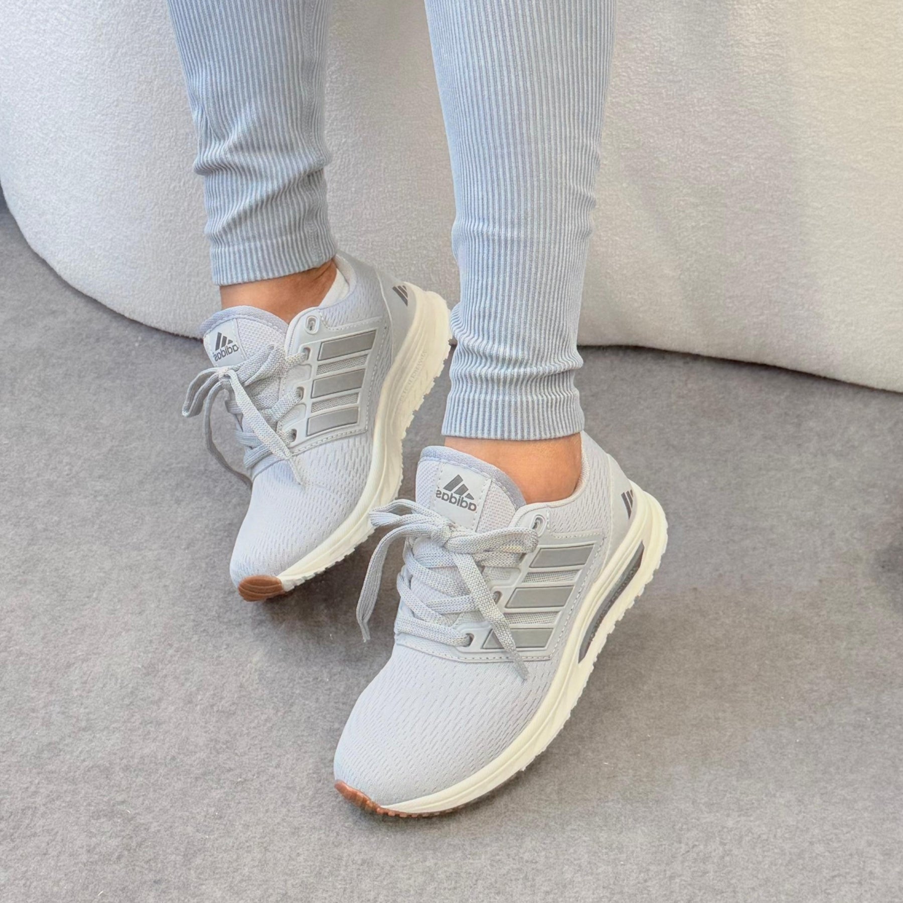 Tênis Adidas Advanced - Cinza