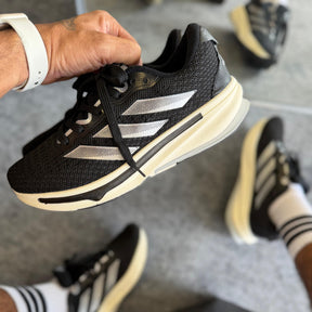 Tênis Adidas Supernova - Preto / Prata