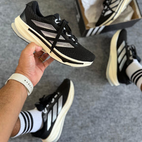 Tênis Adidas Supernova - Preto / Prata