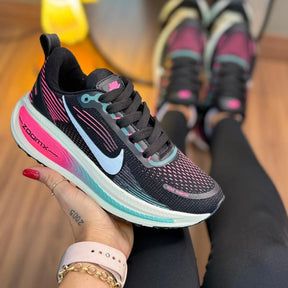 Tênis Nike Zoom X Vomero 18 - Preto / Rosa