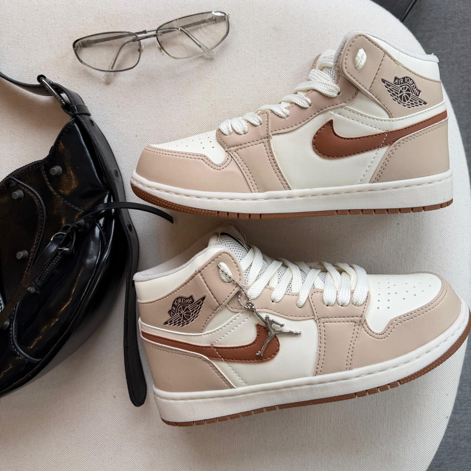 Tênis Nike Air Jordan High - Marfim Rose Marrom