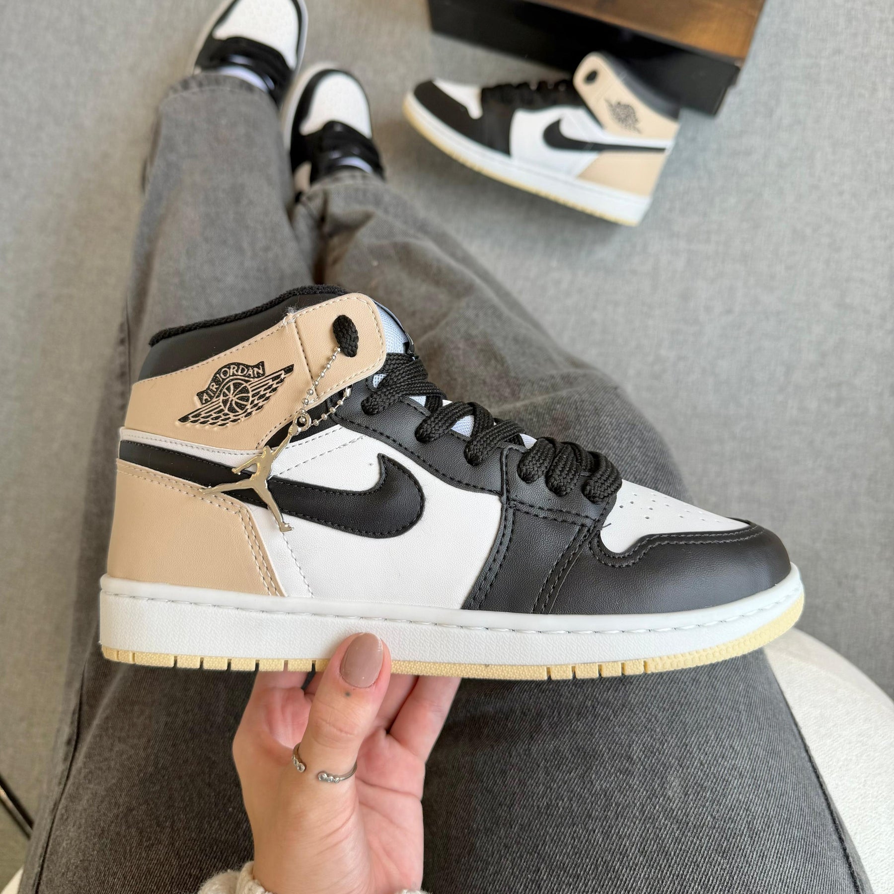 Tênis Nike Air Jordan High - Preto Branco Rose