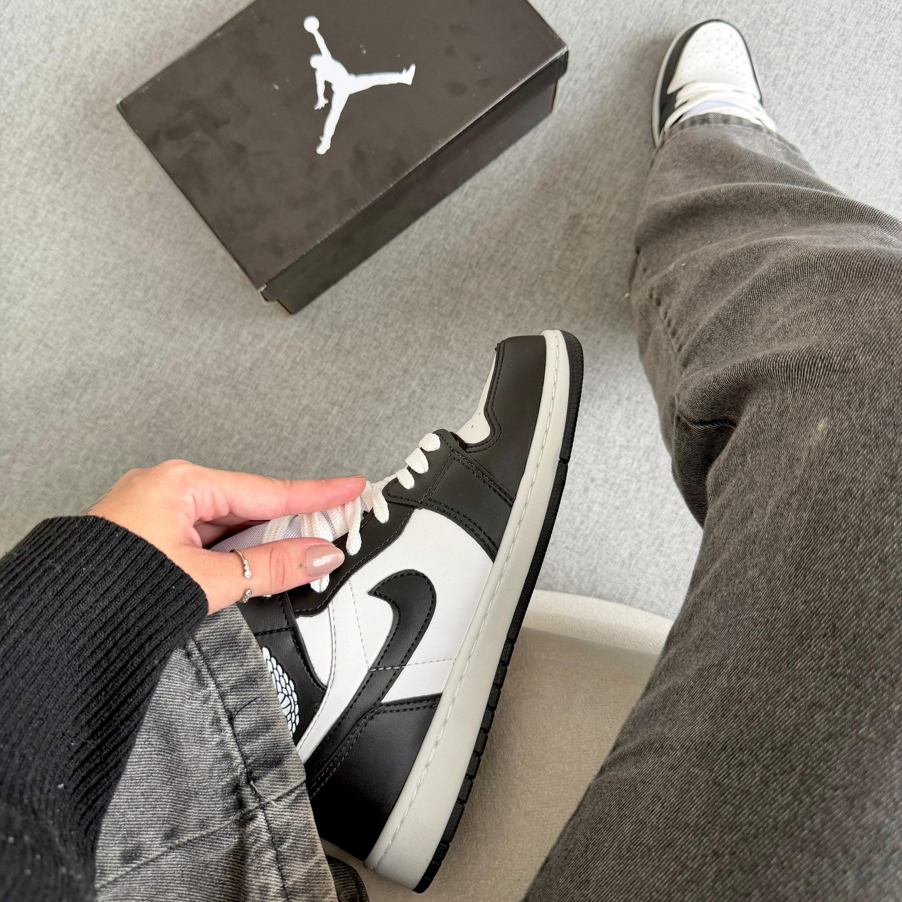 Tênis Nike Air Jordan High - Branco / Preto