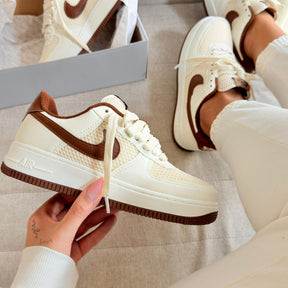 Tênis Nike Air Force - Off / Castanho