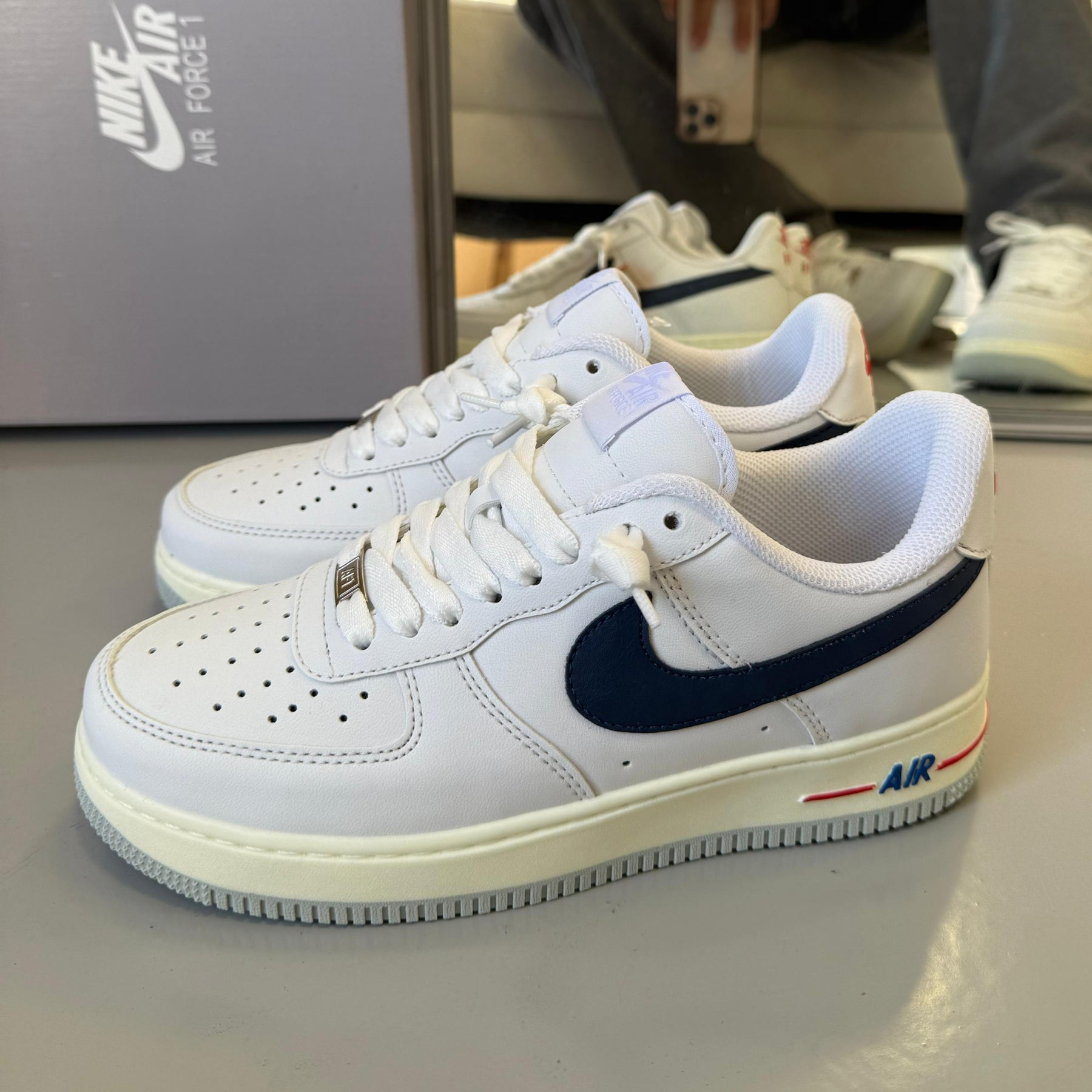 Tênis Nike Air Force - Branco Marinho Off White