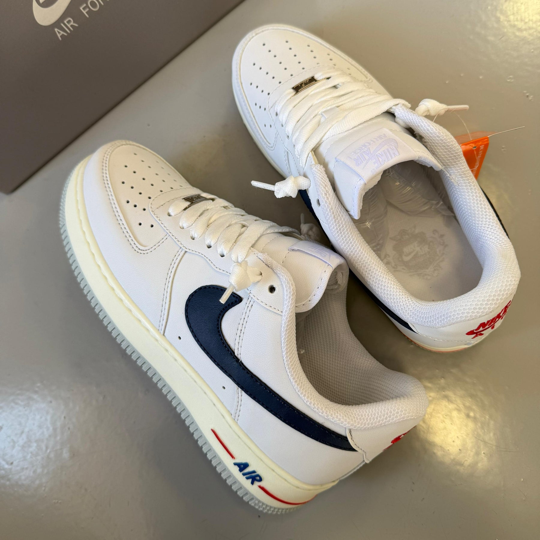 Tênis Nike Air Force - Branco Marinho Off White