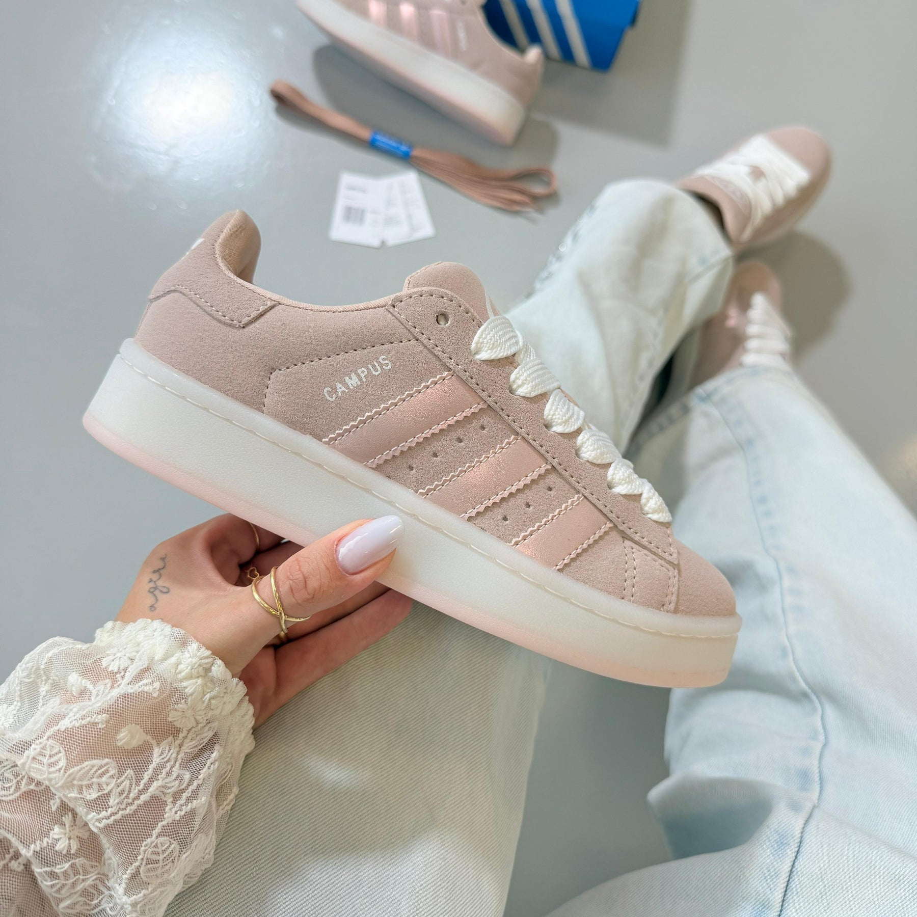 Tênis Adidas Campus - Camurça Natural - Flamingo