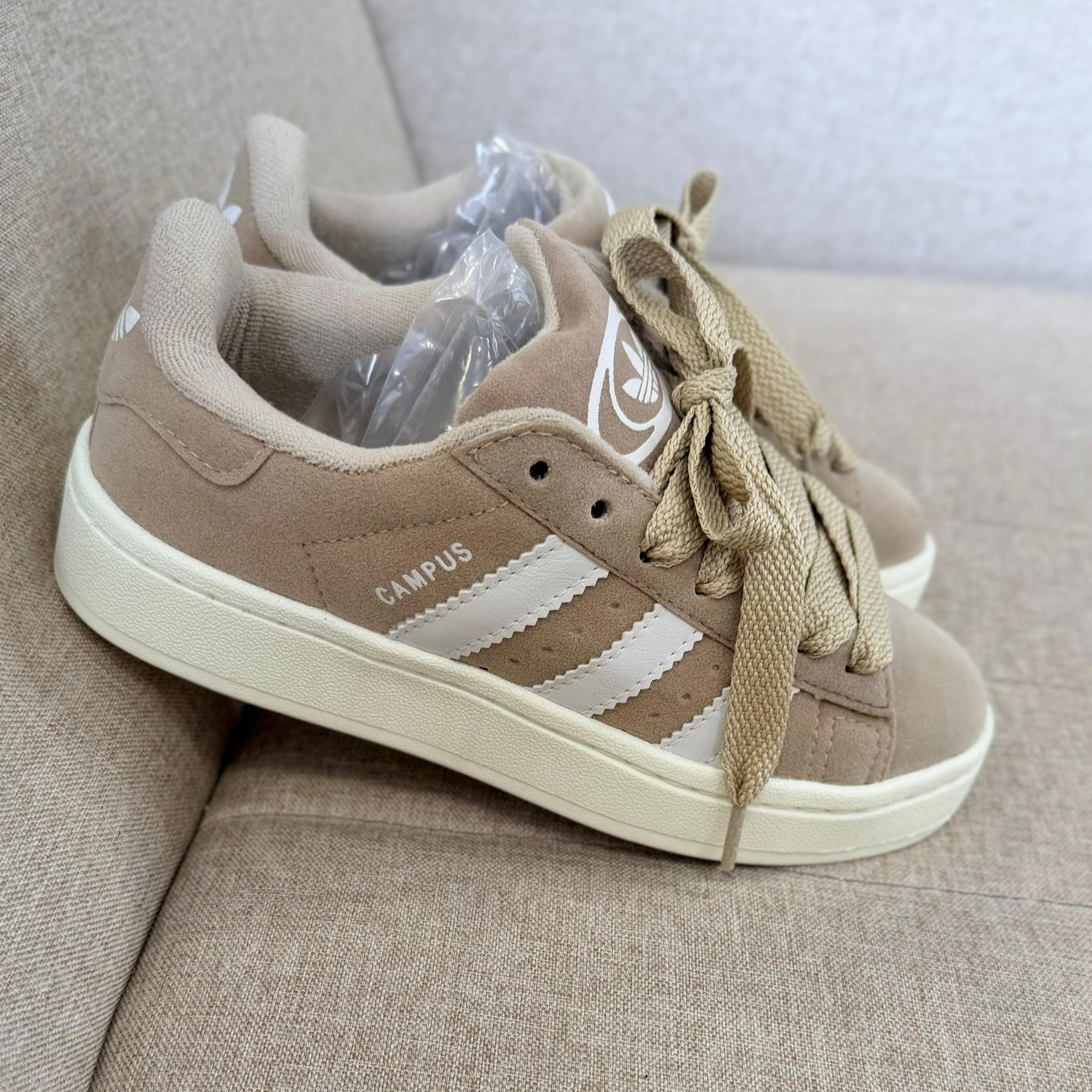 Tênis Adidas Campus - Bege / Branco
