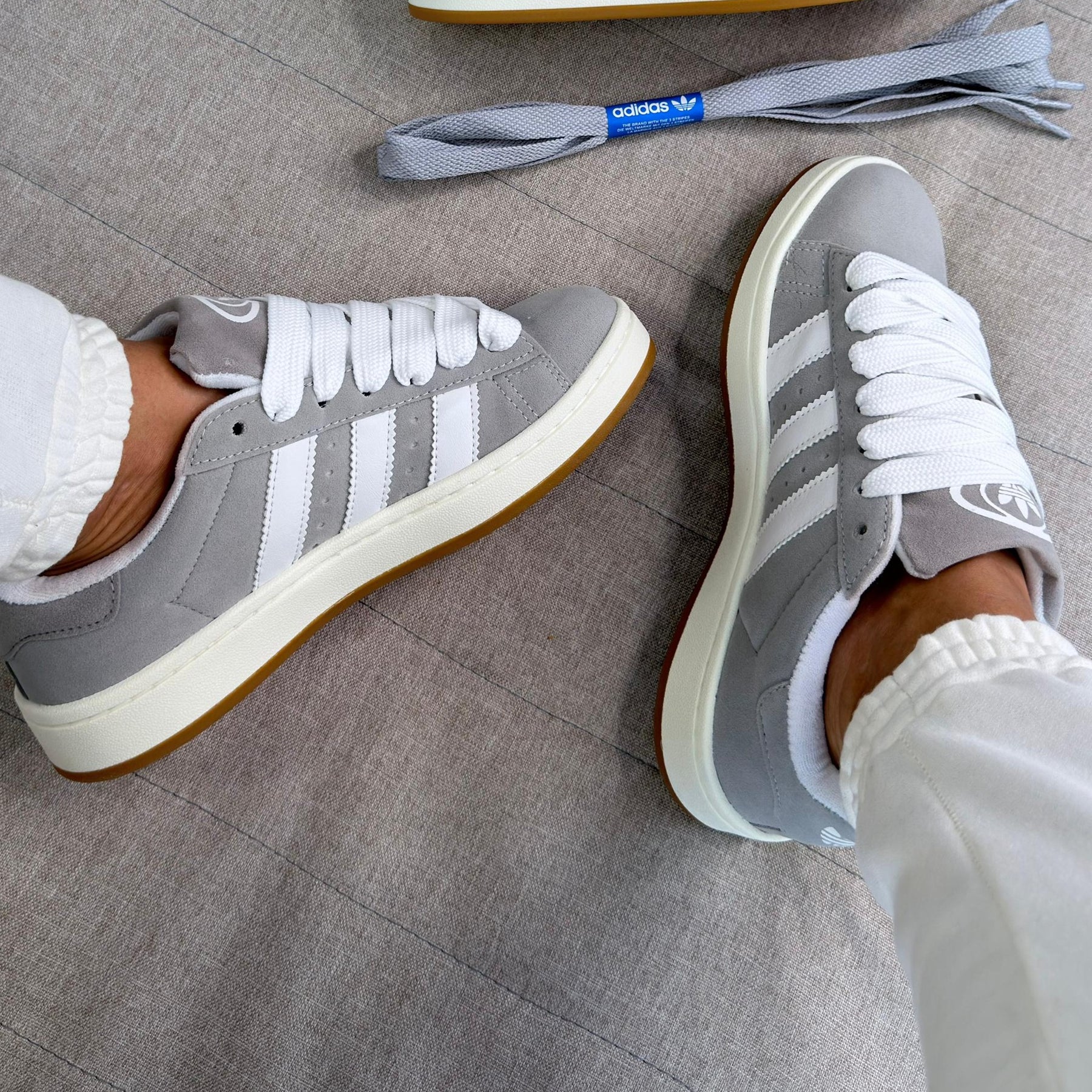 Tênis Adidas Campus - Cinza / Branco