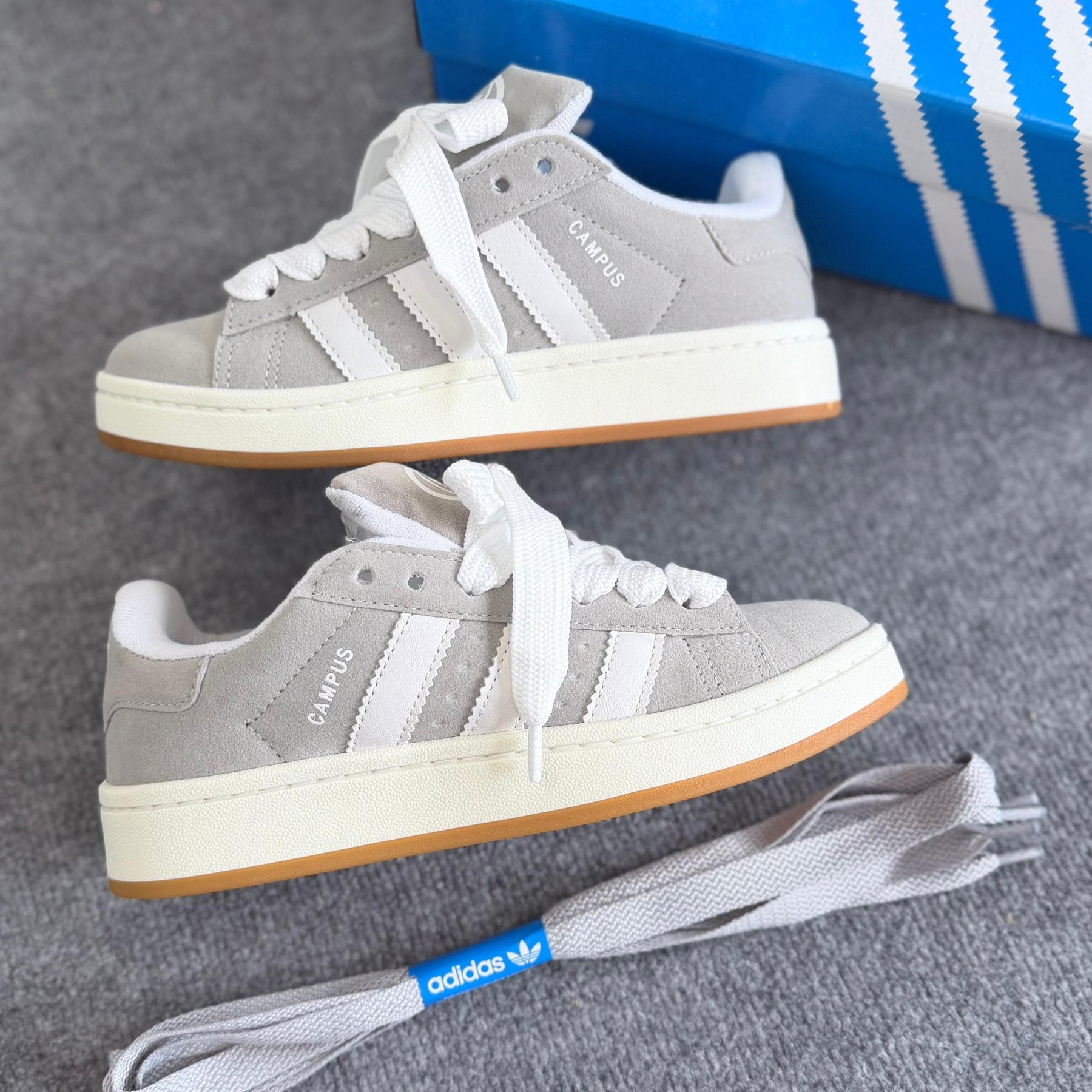 Tênis Adidas Campus - Cinza / Branco
