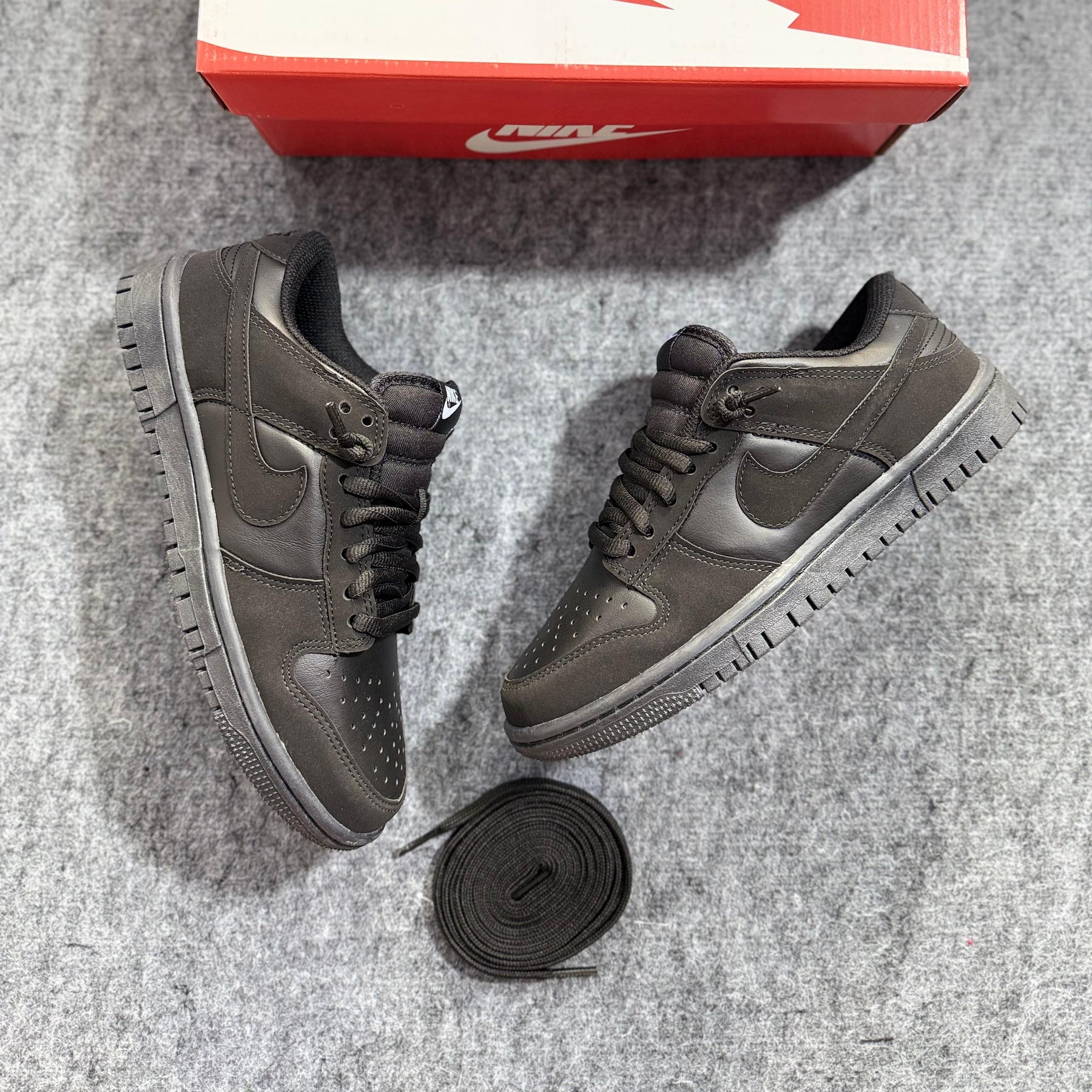 Tênis SB Dunk Low - All Black