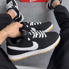 Tênis Nike Dunk - Preto Nobuck