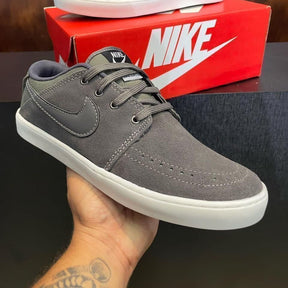 Tênis Nike Suketo - Cinza