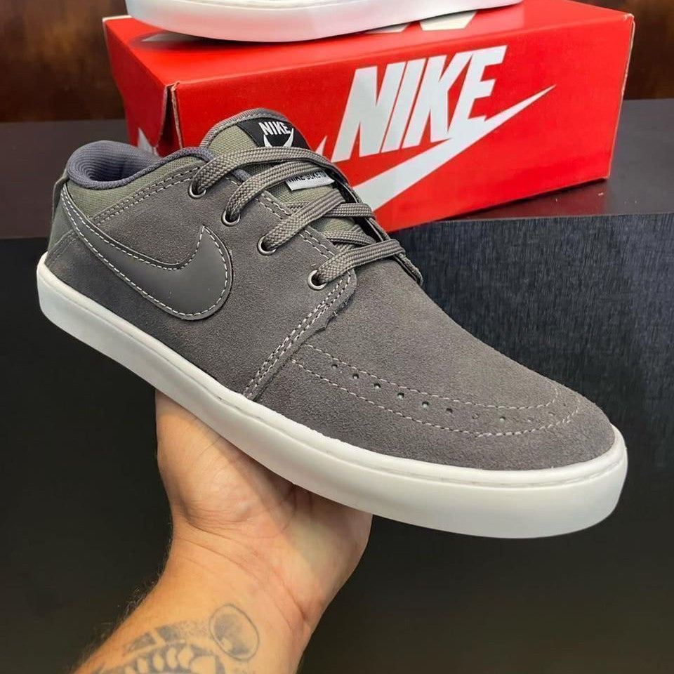Tênis Nike Suketo - Cinza