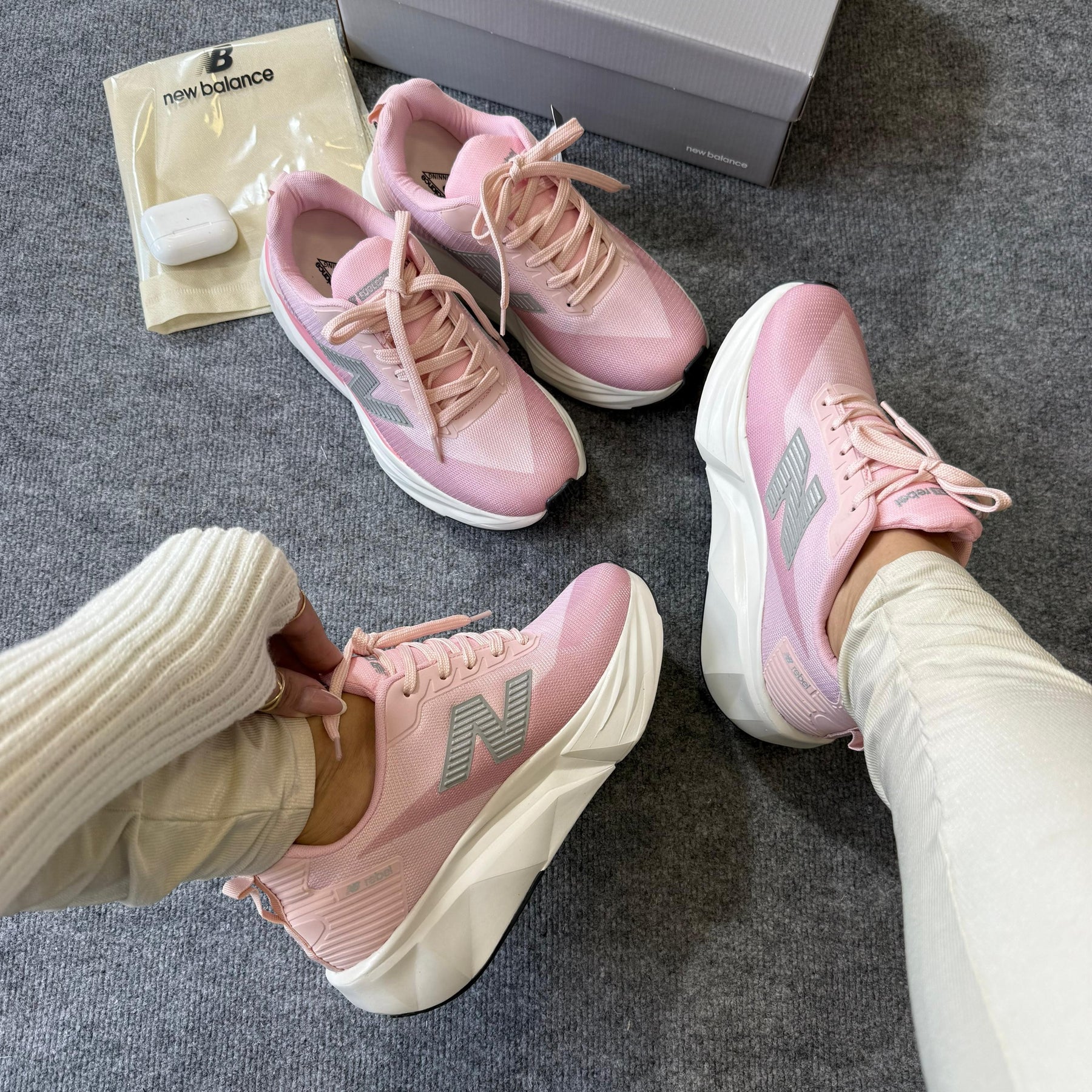 Tênis New Balance Fuellcell Rebel - Rosé