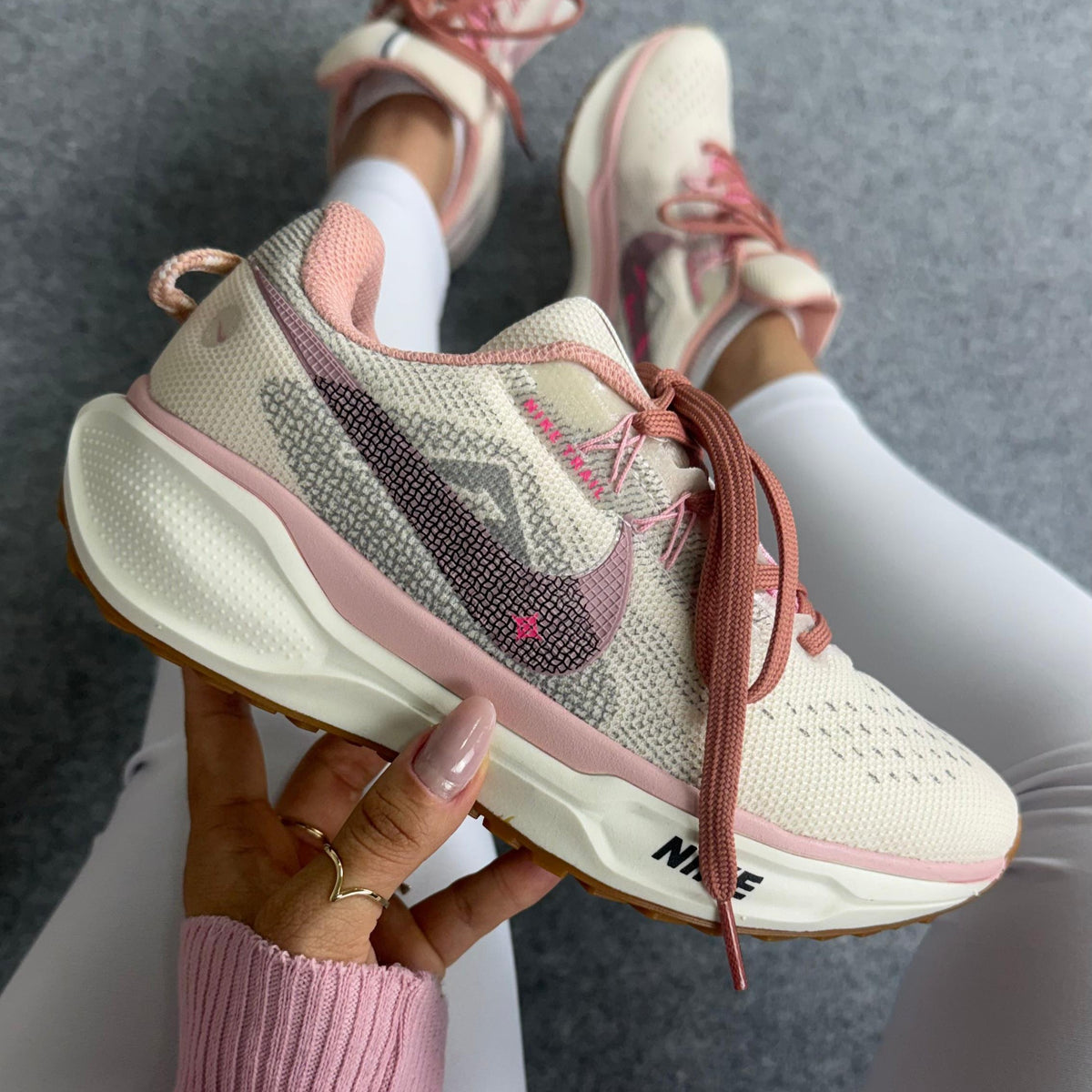 Tênis Nike Pegasus Trail - Off Nude