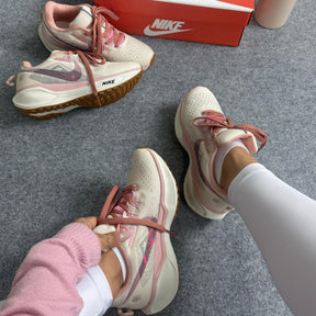 Tênis Nike Pegasus Trail - Off Nude
