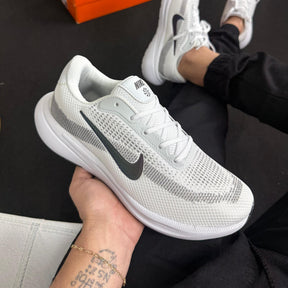 Tênis Nike Flay - Branco