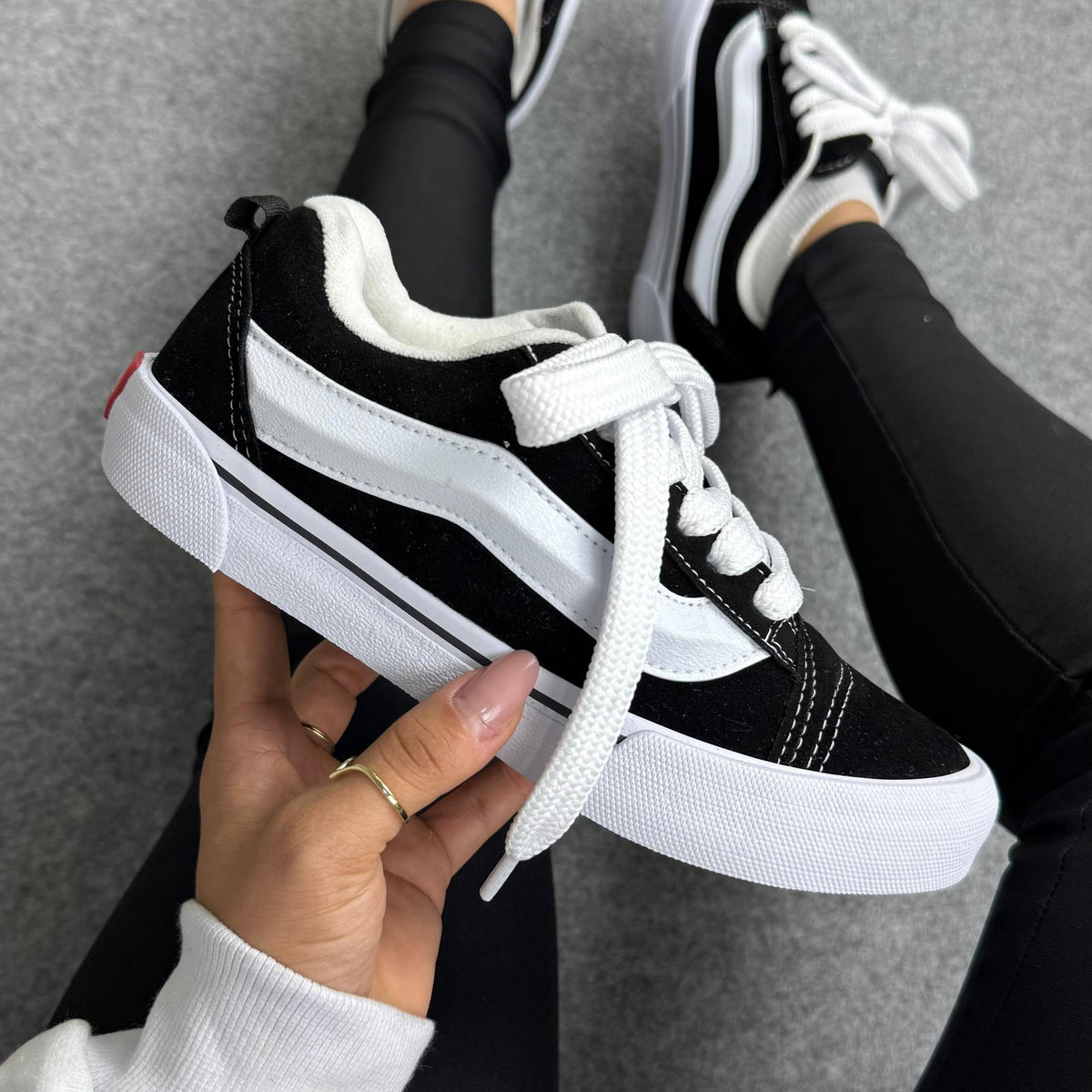 Tênis Vans KNU - Preto / Branco