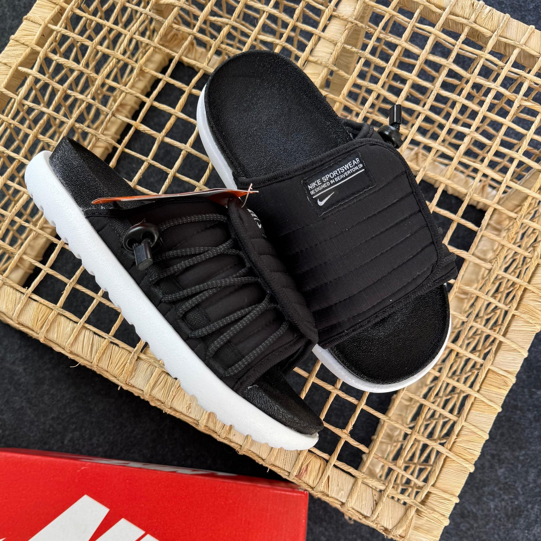 Chinelo Nike Asuna - Preto